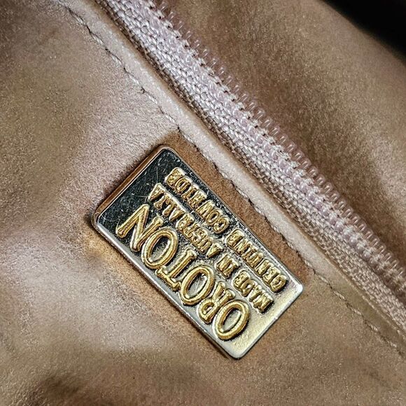 VINTAGE OROTON LARGE BLACK GENUINE COWHIDE SHOULDER BAG - Picture 15 of 16